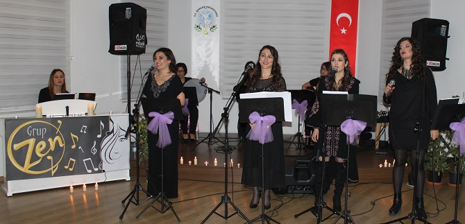“zen-muzik-grubu”-8-mart’ta-kadinlar-icin-soyledi-001.JPG