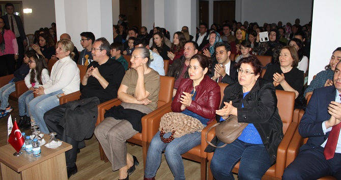 “zen-muzik-grubu”-8-mart’ta-kadinlar-icin-soyledi-003.JPG
