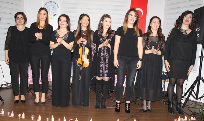 “zen-muzik-grubu”-8-mart’ta-kadinlar-icin-soyledi-007.JPG