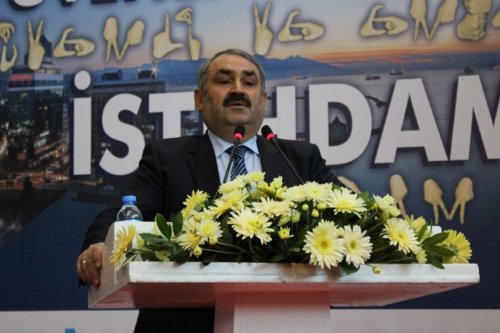 2. İZMİR İSTİHDAM ZİRVESİ'NİN GÜNDEMİ ‘MESLEKSİZLİK’
