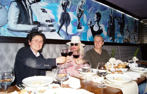 AFRODİT YENİ ALBÜMÜNÜ ÇIKARIYOR