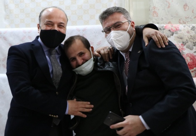ak-partili-ozmenden-esnafa-ziyaret-011.jpg