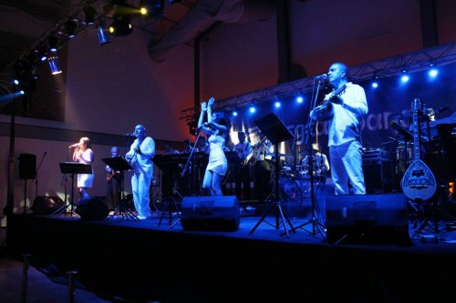 ARENA’DA AEGEAN BAND RÜZGARI ESTİ