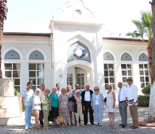 AYDIN LİSESİ'NE MEZUNUNDAN ANLAMLI BAĞIŞ