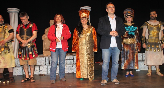 baris-icin-‘ask-grevi’-aydin’da-sahnelendi-006.JPG