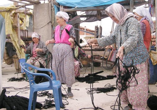 BOZDOĞAN OLUKBAŞI KÖYÜ’NDE ASIRLIK GELENEK DEVAM EDİYOR