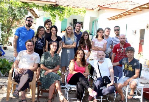 BU FİLMDE İKİ YARIM BİR BÜTÜN ETMİYOR