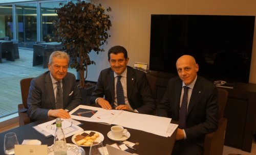 CENEVRE’DEKİ KRUVAZİYER ZİRVESİNDEN İZMİR’E MSC MÜJDESİ