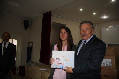 DİDİM ESRA KARAKAYA ANADOLU LİSESİ TABLETLERİNE KAVUŞTU