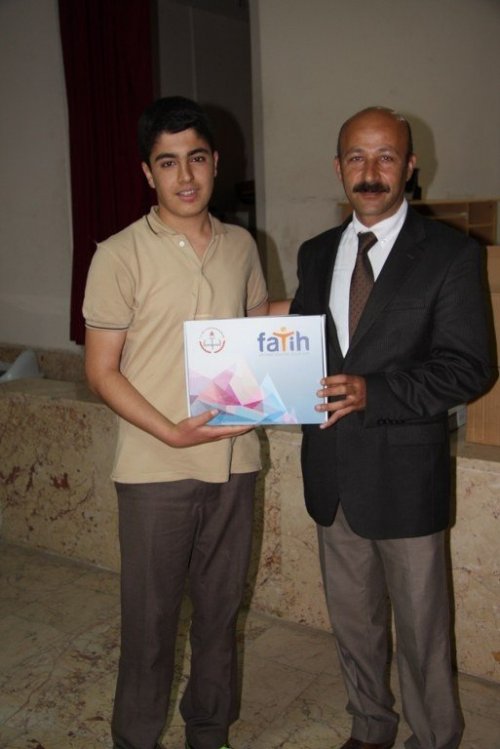 DİDİM ESRA KARAKAYA ANADOLU LİSESİ TABLETLERİNE KAVUŞTU