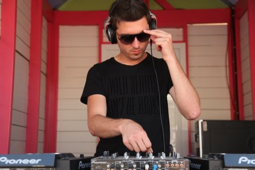 DJ ALİŞAN MAMBO’DA SEVENLERİYLE BULUŞUYOR!