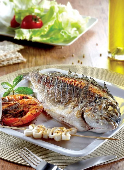 DÜNYA SOFRALARINI EGE BALIĞI, TAVUĞU, YUMURTASI SÜSLÜYOR