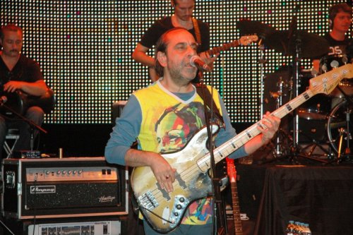 EFSANE GRUP MFÖ’DEN MUHTEŞEM KONSER