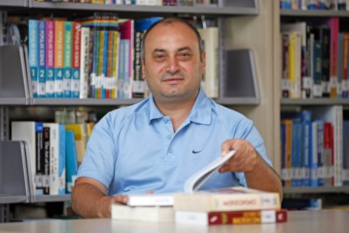 EĞİTİM ARTTIKÇA KADINLARDA İŞSİZLİK ARTIYOR