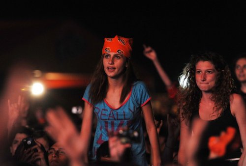 FANTA GENÇLİK FESTİVALİ'NİN İKİNCİ KONSERİNİ İZMİR'DE 70 BİN MÜZİKSEVER COŞKUYLA İZLEDİ