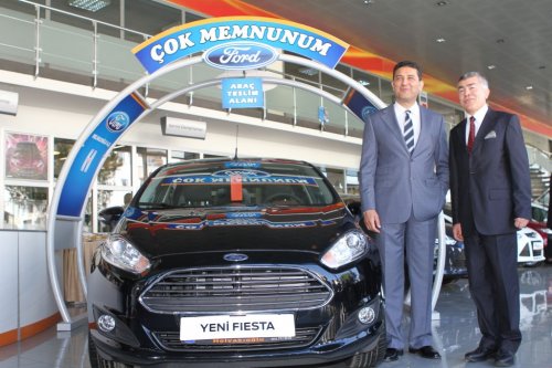 FORD SEKTÖR LİDERLİĞİNİ BIRAKMAYACAK