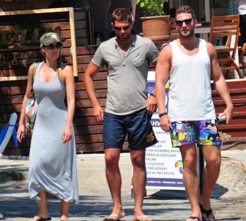 GAMZE ÖZÇELİK VE SEVGİLİSİNİN TATİL KEYFİ