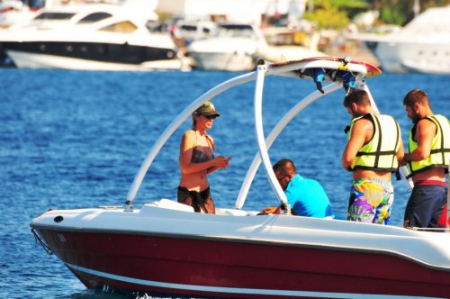 GAMZE ÖZÇELİK VE SEVGİLİSİNİN TATİL KEYFİ