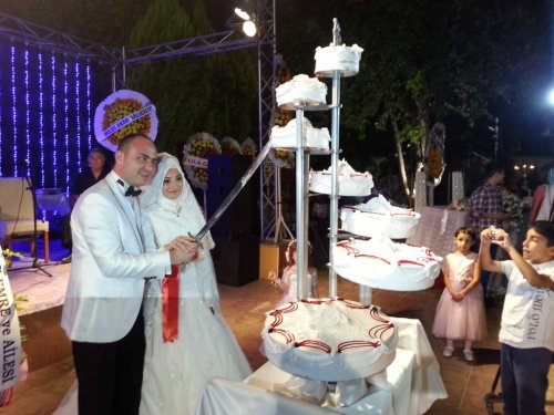 GENÇ AVUKAT YUNUS EMRE ERDEM BEKARLIĞA VEDA ETTİ