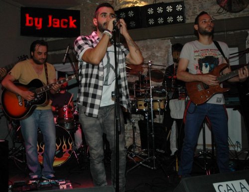 GÖKHAN TÜRKMEN OYUNCULUĞA YEŞİL IŞIK YAKTI