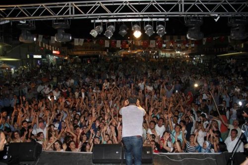 HALUK LEVENT KALE’DE HAYRANLARI İLE BULUŞTU