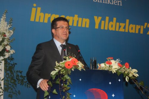 İHRACATIN LİDERLERİ ÖDÜLLERİNİ ALDI