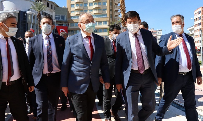 iyi-parti-heyetinden-baskan-ozcana-ziyaret-002.jpg