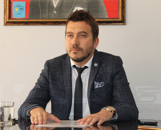 iyi-partili-baskan-adayi-adiyaman’a-ilk-destek-esi-ve-kizindan-geldi.JPG