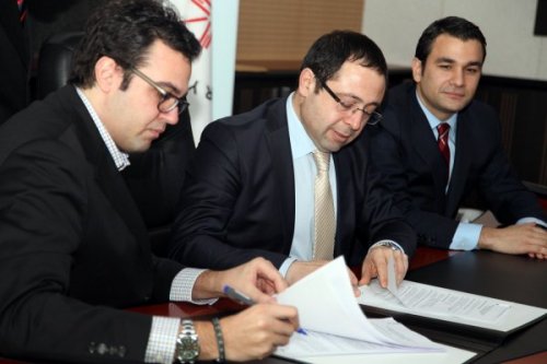 İYTE YAŞAM MERKEZİ İÇİN İMZALAR ATILDI