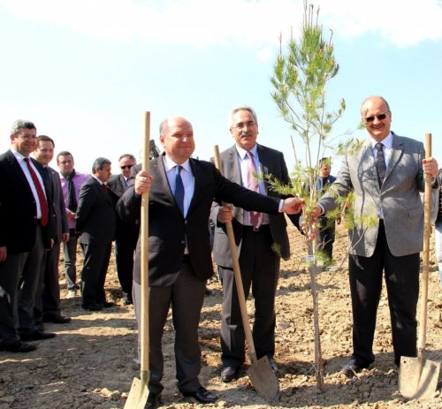 İZMİR KATİP ÇELEBİ ÜNİVERSİTESİ REKTÖRÜ GALİP AKHAN: