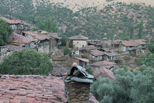 'KARTAL YUVASI' LÜBBEY KÖYÜ'NE ÜNİVERSİTE ELİ DEĞİYOR