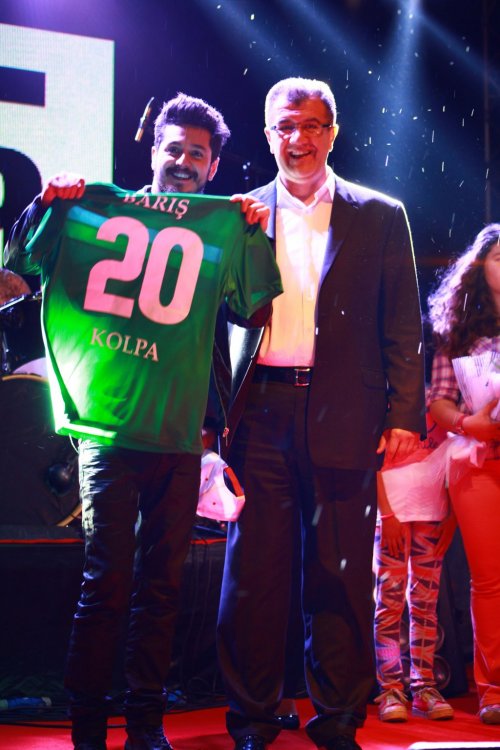 KOLPA GRUBU GENÇLERİ COŞTURDU