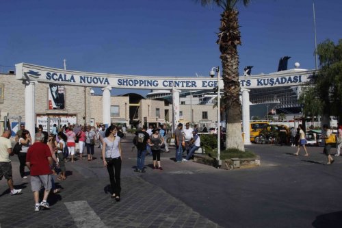 KUŞADASI DOLDU TAŞTI