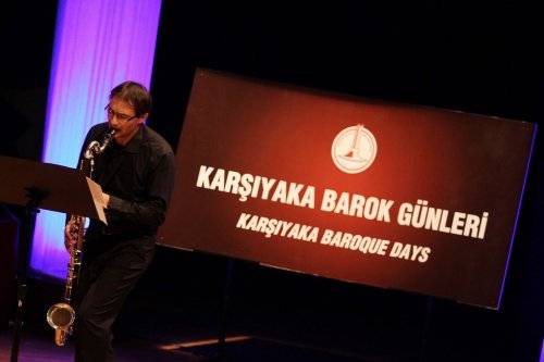 MACAR SANATÇILARDAN KARŞIYAKALILARA BAROK TINILAR