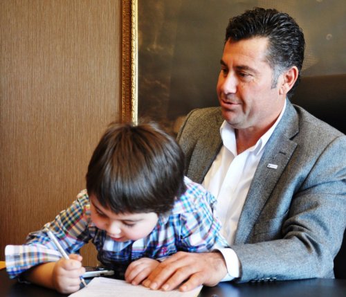 MİNİK BAHA, BAŞKANIN ODASININ ALTINI ÜSTÜNE GETİRDİ