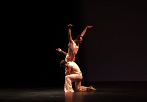 MÜZEYYEN SENAR’IN HAYATI DANS GÖSTERİSİYLE ANLATILIYOR