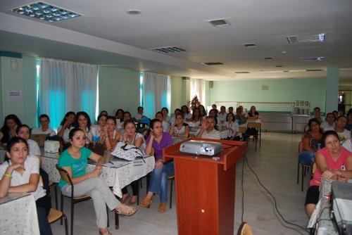 NAZİLLİ DEVLET HASTANESİ’NDE TIBBİ SEKRETERLERE EĞİTİM