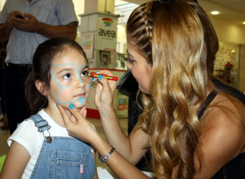 NEŞE ERBERK, AYDINLI MİNİKLERLE BULUŞTU