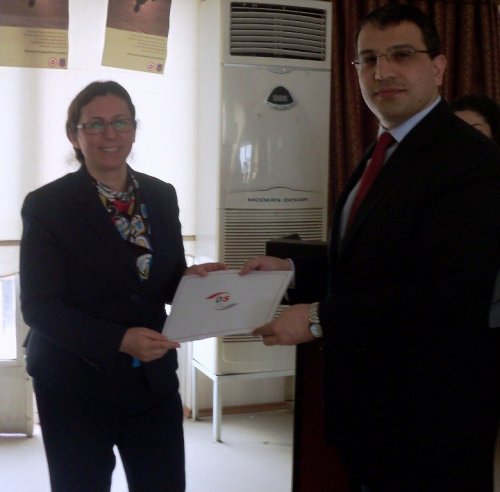 ÖDEMİŞ'TE DENETİMLİ SERBESTLİK HÜKÜMLÜLERİNE ÖFKE KONTROLÜ SEMİNERİ