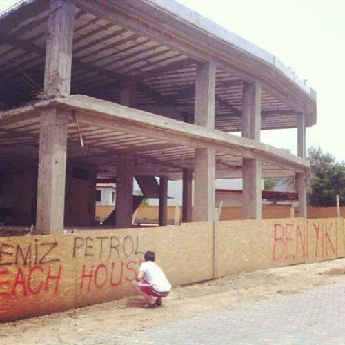 OLGUN ŞİMŞEK KAÇAK OTEL İÇİN EYLEM YAPTI