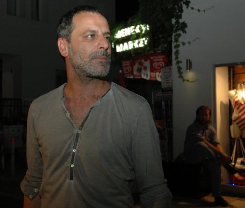 OZAN GÜVEN DAKİKALARCA TAKSİ BEKLEDİ