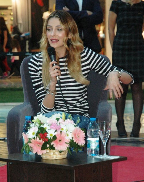 ÖZGE ULUSOY: “EVLİLİK KARARI ALSAM SAKLAMAM”