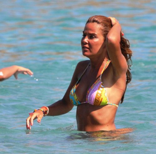 ÖZLEM YILDIZ’IN DENİZ KEYFİ