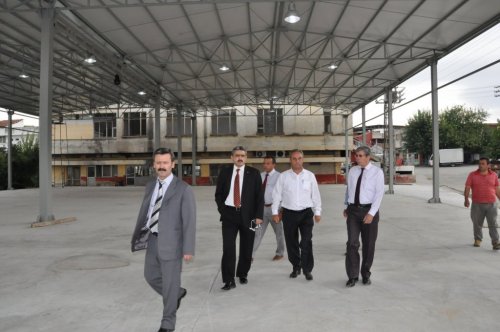 PİRLİBEY ÇOK AMAÇLI PAZAR YERİNE KAVUŞTU
