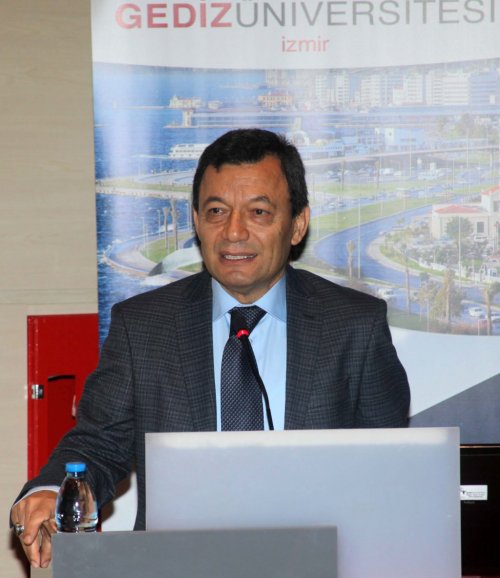 PROF.DR. UYAR: 