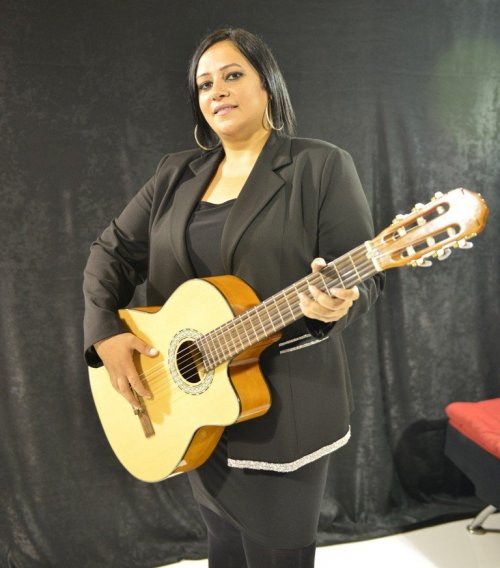 SANATÇININ FİZİĞİ DEĞİL SANATI ÖNEMLİDİR