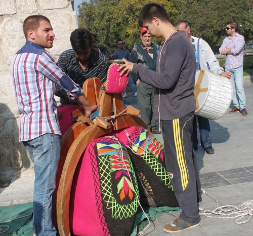 SELÇUK EFES DEVE GÜREŞLERİ DERNEĞİ HİZMETE GİRDİ