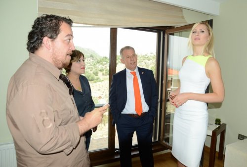 SERDAR ORTAÇ'I İZMİR’DE YAŞAMAYA İKNA EDECEK