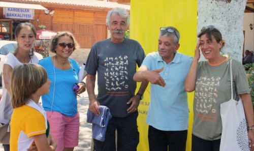 SESSİZLİK'TE FİLM EKİBİ GÜZEL KÖYLÜ SETİNDE