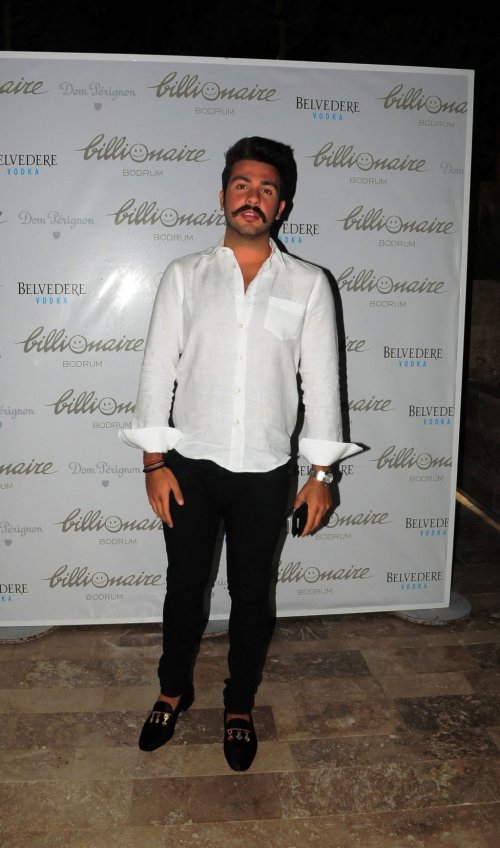 SİBEL CAN’A İLGİNÇ DOĞUM GÜNÜ